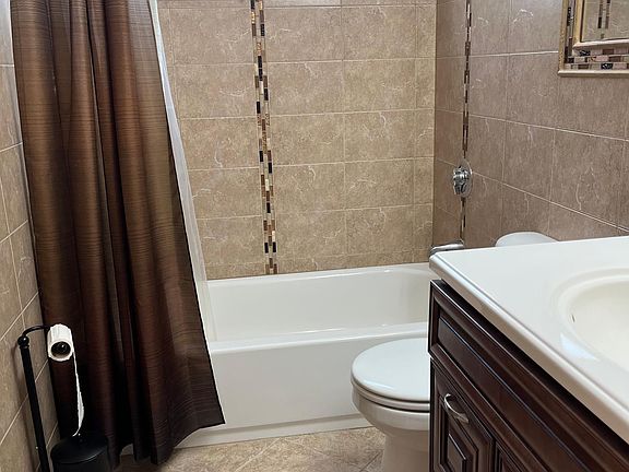 3rd image of 82 Midland Ave Floor 1