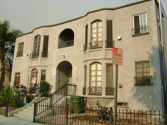 2nd image of 556 N Oxford Ave APT 107