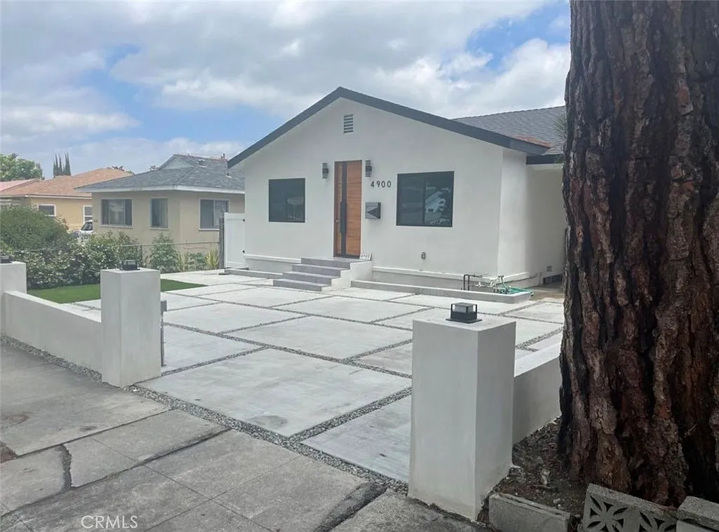 4 bed, 2447 sqft, $6,500 — Photo 2