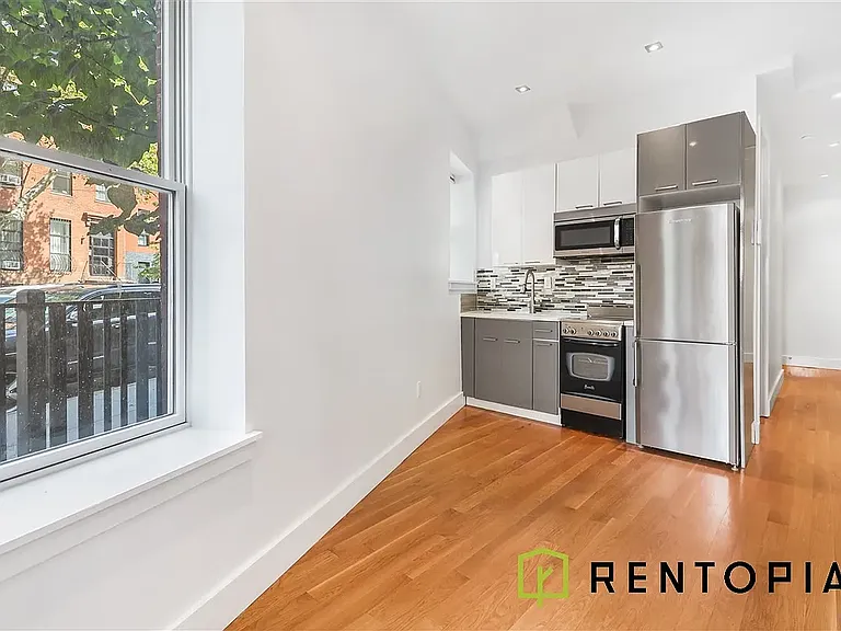 127 Lefferts Pl #1A — Photo 2