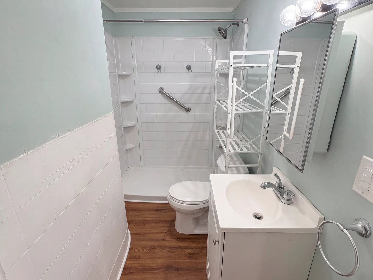 3 bed, 1050 sqft, $2,250 — Photo 4