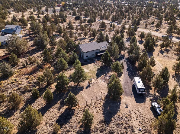 10001 SW Geneva View Rd, Terrebonne, OR 97760