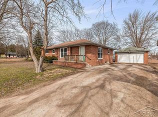 522 Horn St, Pinconning, MI 48650