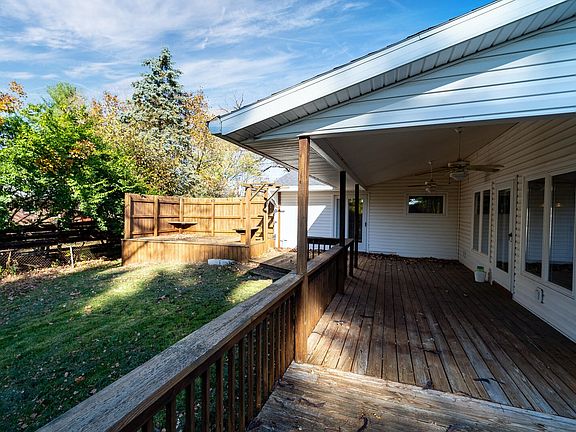 5th image of 215 Green Valley Dr