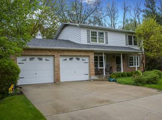 28 Twin River Trl, Bristol, IN 46507
