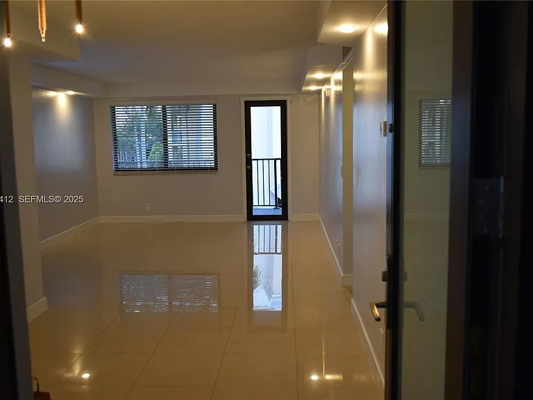 301 Golden Isles Dr #302 — Photo 9