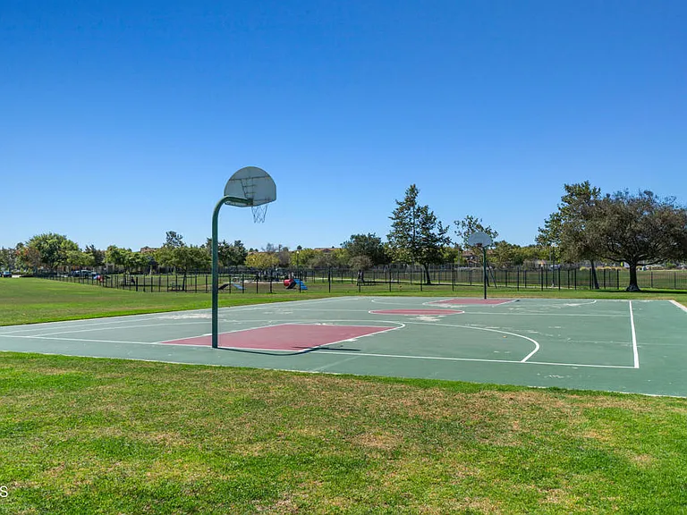 3146 N Ventura Rd — Photo 36