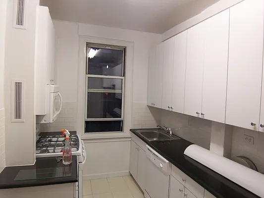 Rented by Citi Habitats | media 17