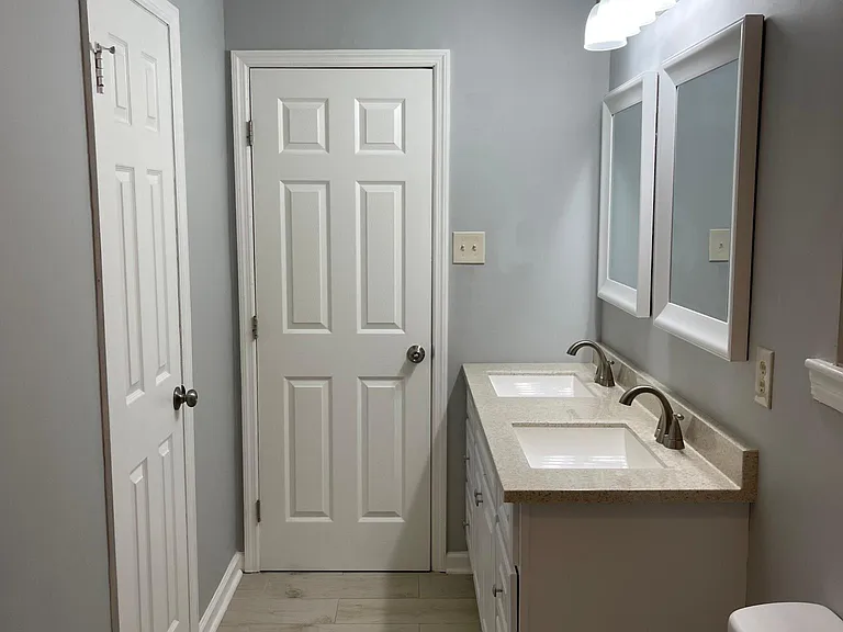 1502 Whitfield Park Cir — Photo 16