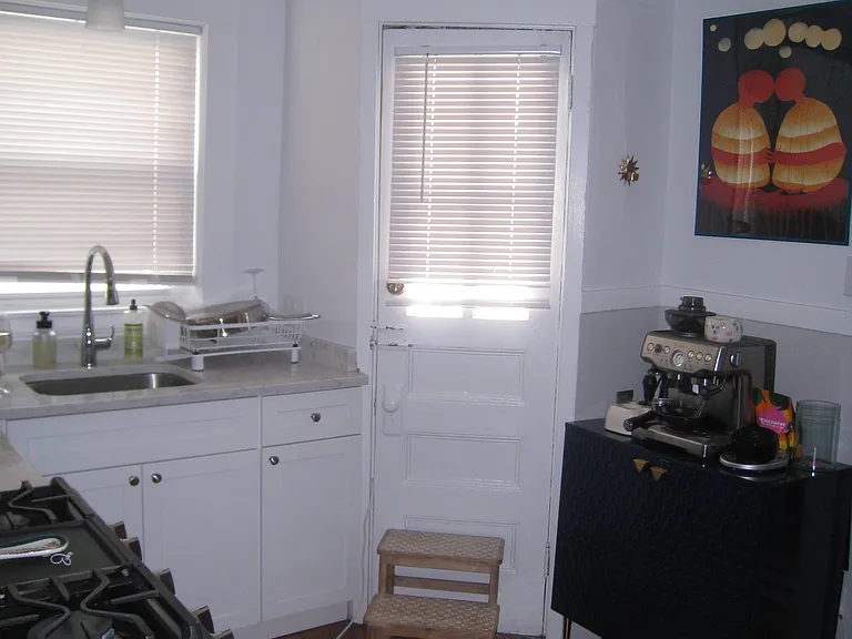 51 Museum St #2 — Photo 7