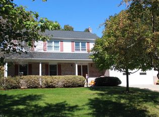 2419 Woodpark Rd, Akron, OH 44333