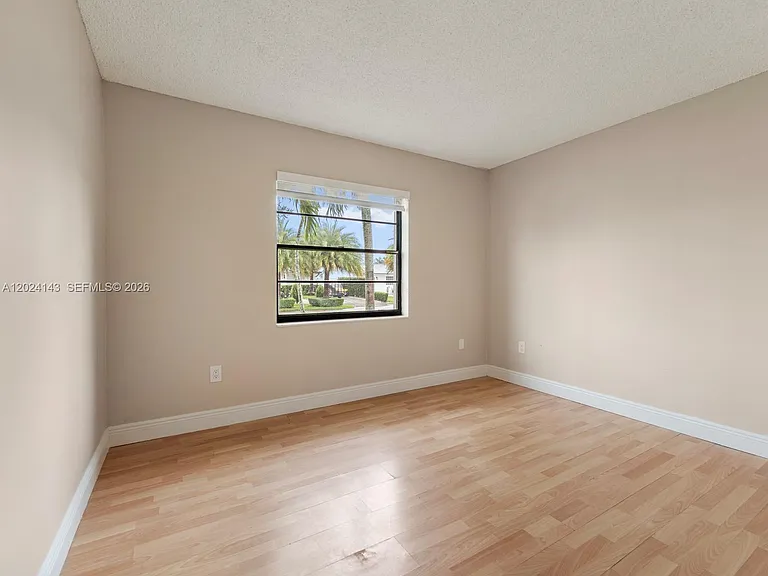 13360 SW 46th St — Photo 22
