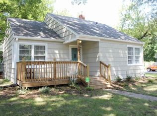 3802 SW 12th St, Topeka, KS 66604