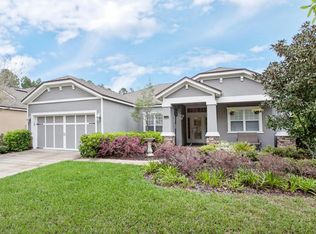 600 Loire Ct, Saint Johns, FL 32259