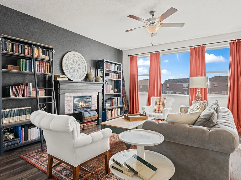 5204 Roundhouse Dr — Photo 9