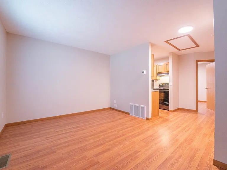 Solon Court — Photo 14
