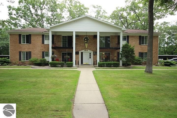 1st image of 731 Indian Trail Blvd APT 15