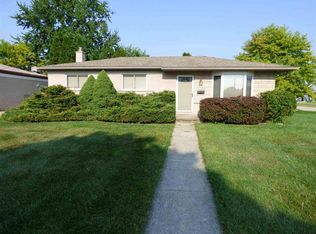 41310 Estate Dr, Sterling Heights, MI