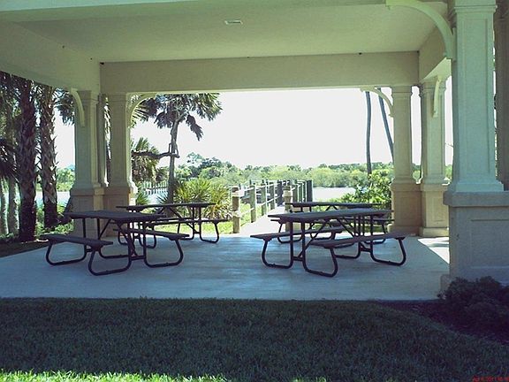 4th image of 228 S Riverwalk Dr