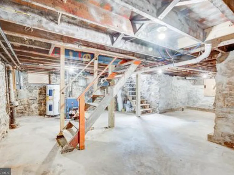 246 Park St — Photo 12
