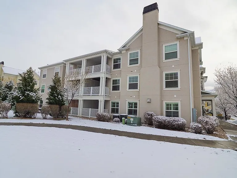 11776 S Grandville Ave #104 — Photo 1