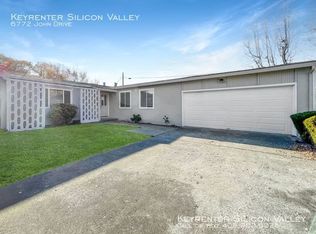 6772 John Dr, Cupertino, CA