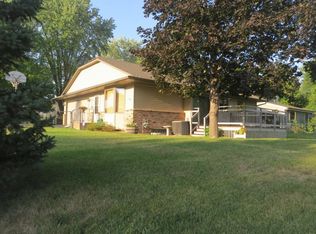 2700 Boone Ave N, New Hope, MN 55427