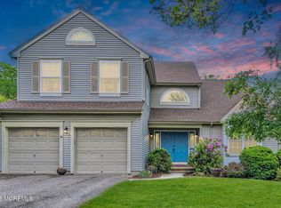 5 Thousand Oaks Ter, Howell, NJ 07731