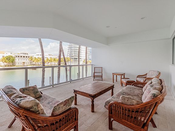 4th image of 5900 Collins Ave APT 707