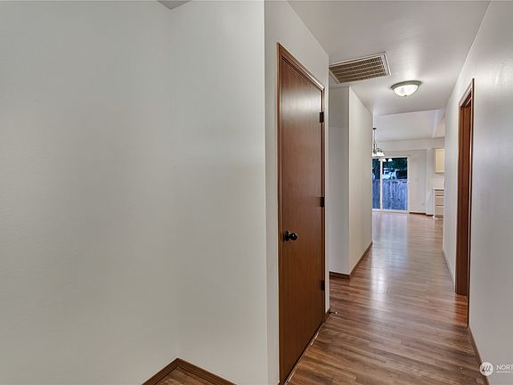 5th image of 20411 12th Avenue Ct E