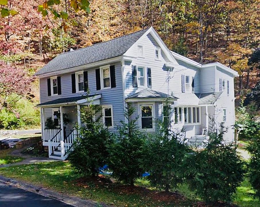 1st image of 210 York Rd