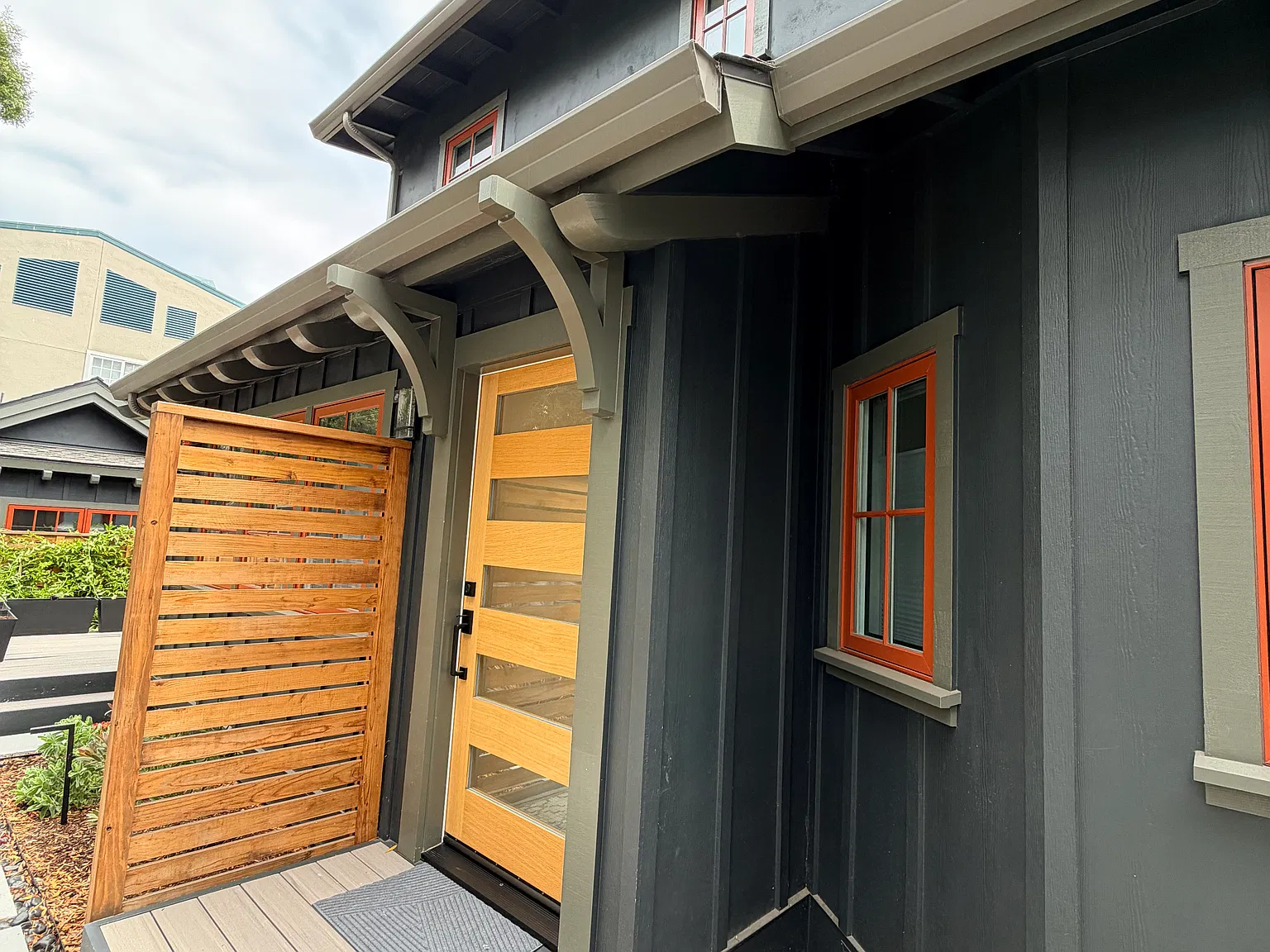 542 Foam St — Photo 3