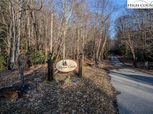 19 Valley View Rd, Newland, NC 28657