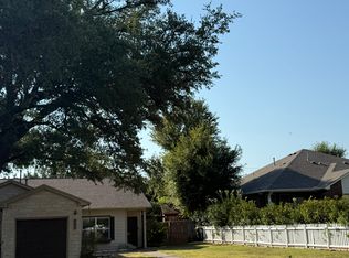 2900 Whisper Oaks Ln #B, Georgetown, TX 78628
