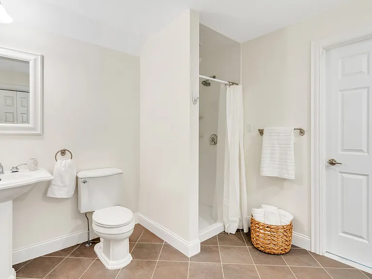 8 Wildflower Ln — Photo 22