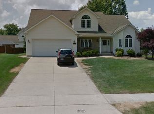 6266 Hastings Dr, Seven Hills, OH 44131