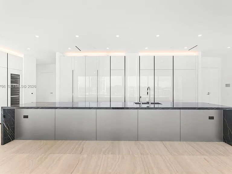5 Grove Isle #S303 — Photo 9