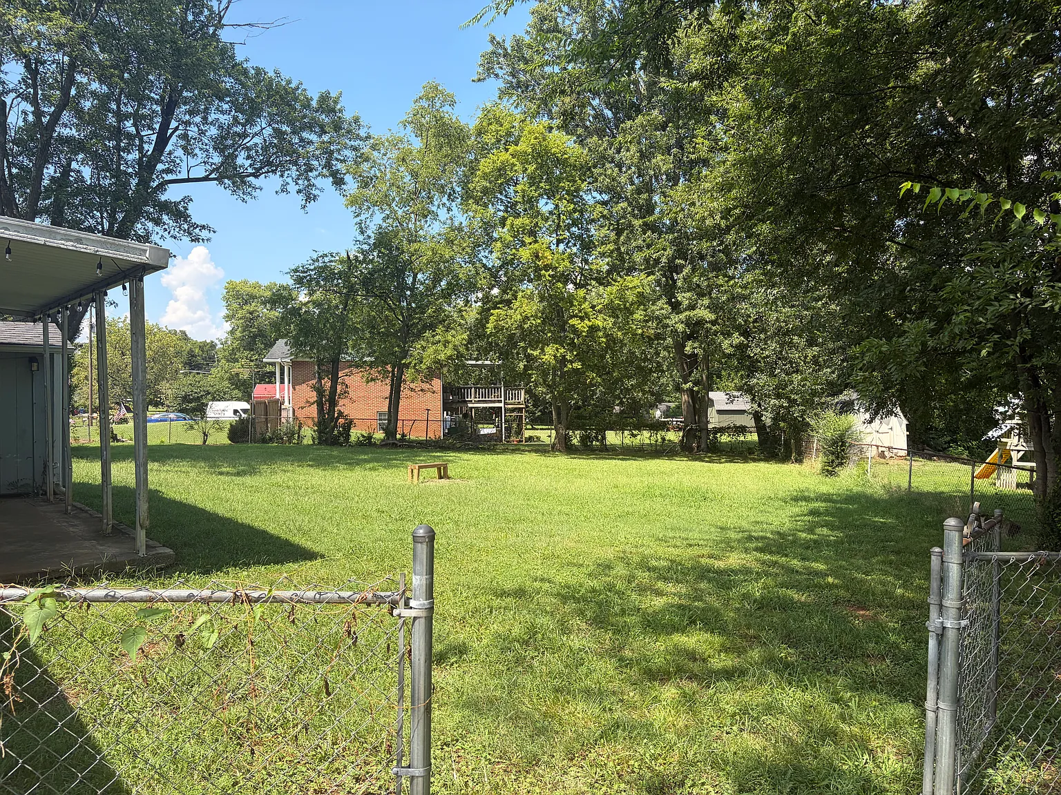 3 bed, 1.5 bath, 1450 sqft, $2,200 — Photo 4