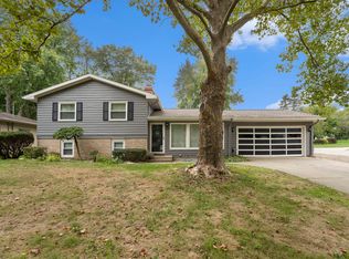 6828 Rothbury St, Portage, MI 49024