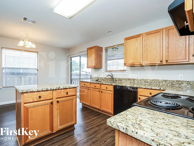 237 Val Verde Dr — Photo 6