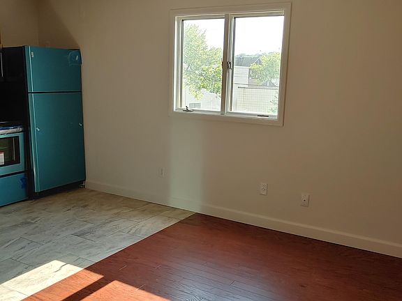 4th image of 525 Allegheny River Blvd