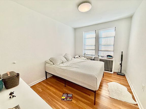 4th image of 21-45 28th St #2