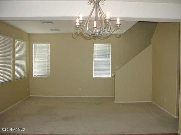 5th image of 955 E Cantebria Dr