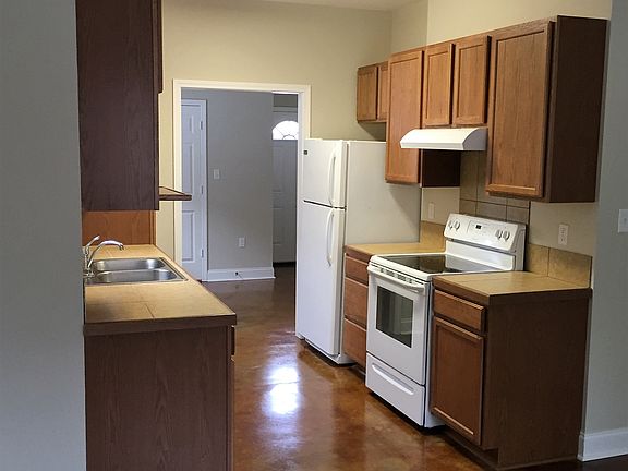 3rd image of 213 Ryder Dr #B