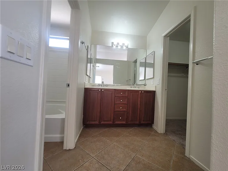 3665 Remington Grove Ave — Photo 73
