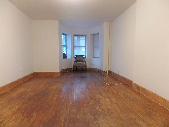 2nd image of 253 W 76th St APT 1