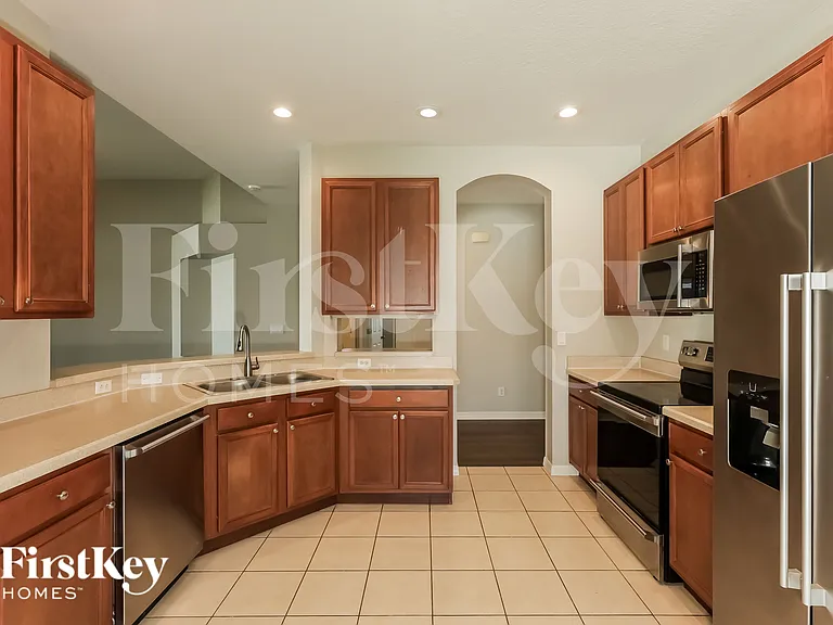 1427 Main St — Photo 8