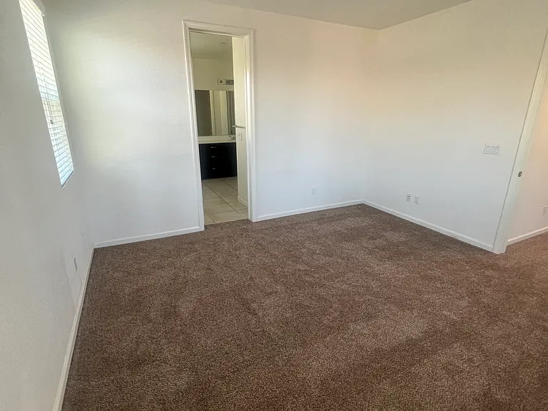 155 W Ladd Dr — Photo 21