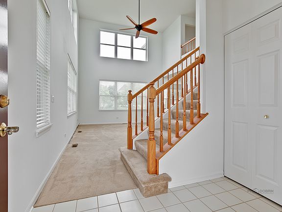 4th image of 611 Schubert St
