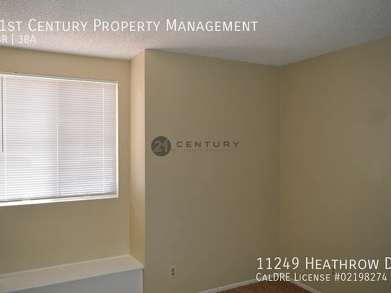 11249 Heathrow Dr — Photo 17